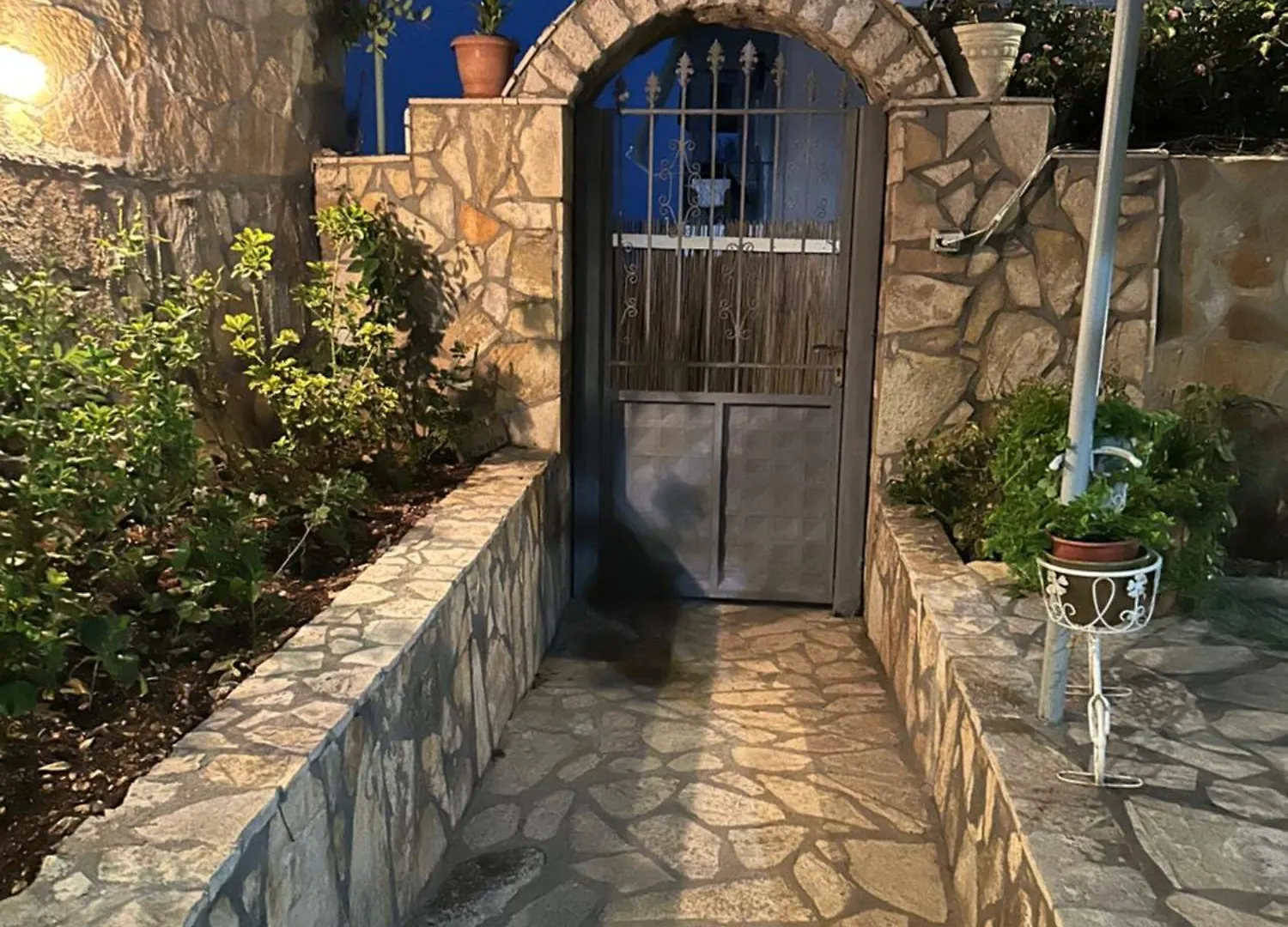Vila Rapo Himare